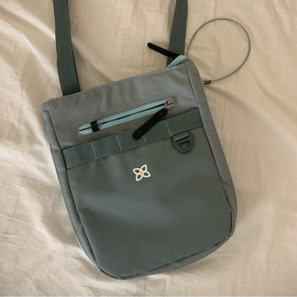 Sherpani Lima Crossbody Purse - Picture 4 of 7